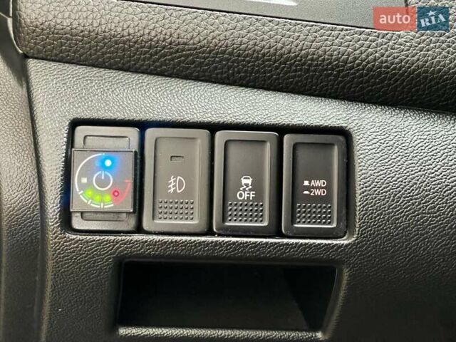 Чорний Сузукі Кізаші, об'ємом двигуна 2.39 л та пробігом 230 тис. км за 6999 $, фото 34 на Automoto.ua