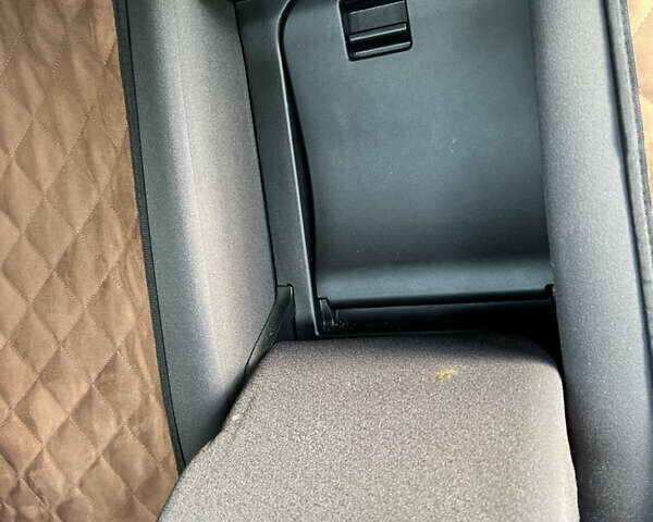 Чорний Сузукі Кізаші, об'ємом двигуна 2.39 л та пробігом 240 тис. км за 7200 $, фото 46 на Automoto.ua