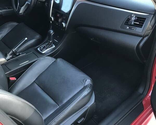 Червоний Сузукі Кізаші, об'ємом двигуна 2.39 л та пробігом 165 тис. км за 8000 $, фото 8 на Automoto.ua