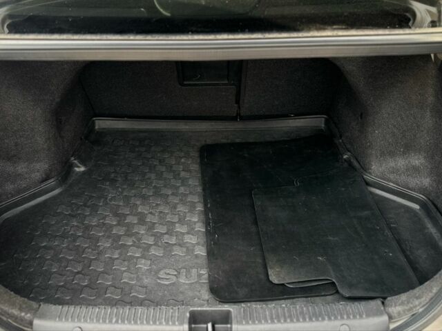 Серый Сузуки Кизаши, объемом двигателя 2.4 л и пробегом 202 тыс. км за 8199 $, фото 8 на Automoto.ua