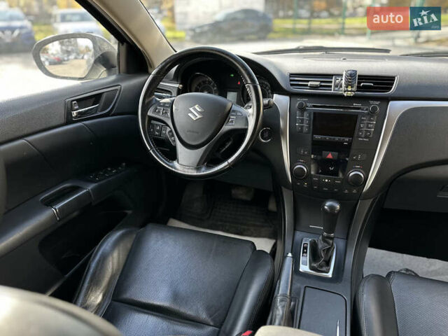 Сузуки Кизаши 2010 в Львове на Automoto.ua Серый Сузуки Кизаши, объемом двигателя 2.39 л и пробегом 202 тыс. км за 8199 $, фото 29 на Automoto.ua