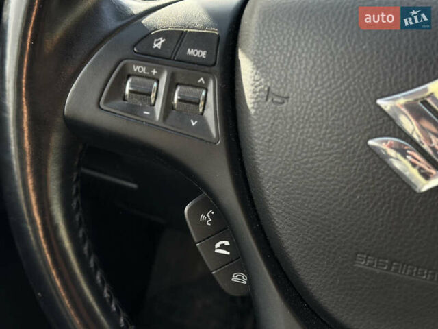 Сузуки Кизаши 2010 в Львове на Automoto.ua Серый Сузуки Кизаши, объемом двигателя 2.39 л и пробегом 202 тыс. км за 8199 $, фото 32 на Automoto.ua