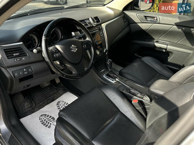 Сузуки Кизаши 2010 в Львове на Automoto.ua Серый Сузуки Кизаши, объемом двигателя 2.39 л и пробегом 202 тыс. км за 8199 $, фото 27 на Automoto.ua