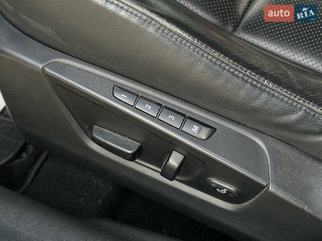 Сузуки Кизаши 2010 в Львове на Automoto.ua Серый Сузуки Кизаши, объемом двигателя 2.39 л и пробегом 202 тыс. км за 8199 $, фото 24 на Automoto.ua