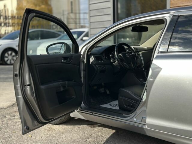 Серый Сузуки Кизаши, объемом двигателя 2.4 л и пробегом 202 тыс. км за 8199 $, фото 10 на Automoto.ua