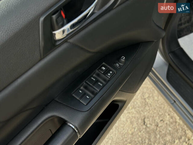 Сузуки Кизаши 2010 в Львове на Automoto.ua Серый Сузуки Кизаши, объемом двигателя 2.39 л и пробегом 202 тыс. км за 8199 $, фото 22 на Automoto.ua