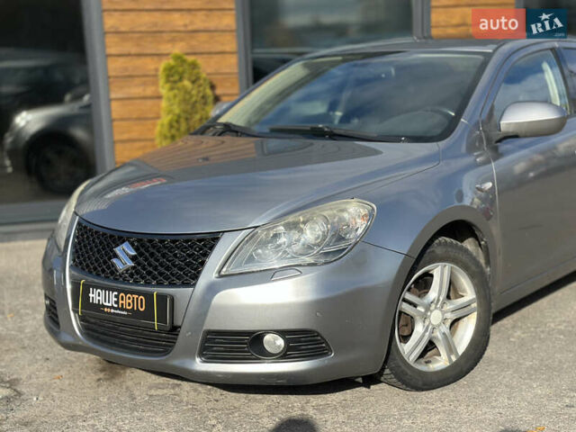 Сузуки Кизаши 2010 в Львове на Automoto.ua Серый Сузуки Кизаши, объемом двигателя 2.39 л и пробегом 202 тыс. км за 8199 $, фото 2 на Automoto.ua