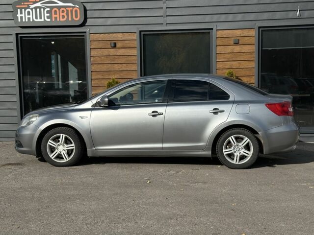 Серый Сузуки Кизаши, объемом двигателя 2.4 л и пробегом 202 тыс. км за 8199 $, фото 4 на Automoto.ua