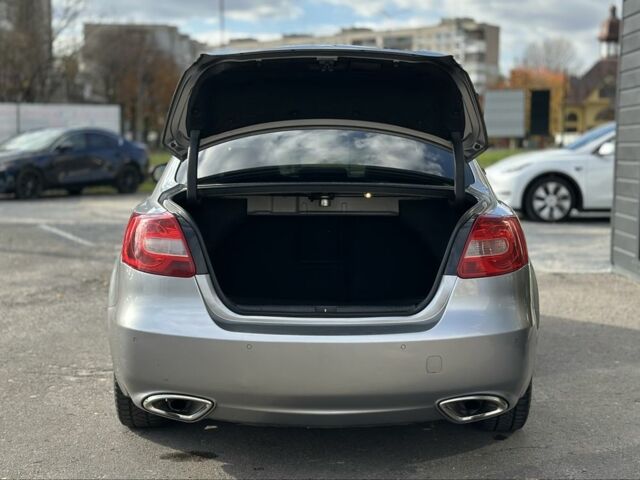 Серый Сузуки Кизаши, объемом двигателя 2.4 л и пробегом 202 тыс. км за 8199 $, фото 7 на Automoto.ua