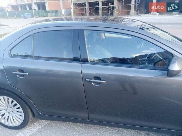 Сірий Сузукі Кізаші, об'ємом двигуна 2.39 л та пробігом 159 тис. км за 8350 $, фото 4 на Automoto.ua