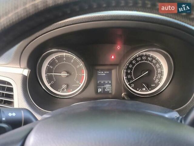 Серый Сузуки Кизаши, объемом двигателя 2.39 л и пробегом 63 тыс. км за 10590 $, фото 7 на Automoto.ua