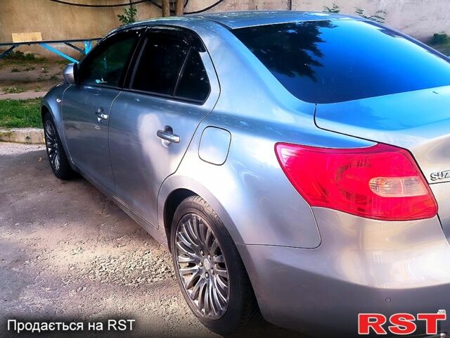 Серый Сузуки Кизаши, объемом двигателя 2.4 л и пробегом 63 тыс. км за 10590 $, фото 3 на Automoto.ua