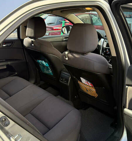 Сірий Сузукі Кізаші, об'ємом двигуна 2.39 л та пробігом 208 тис. км за 5300 $, фото 5 на Automoto.ua