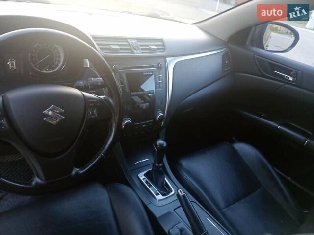 Сірий Сузукі Кізаші, об'ємом двигуна 2.39 л та пробігом 159 тис. км за 8350 $, фото 11 на Automoto.ua