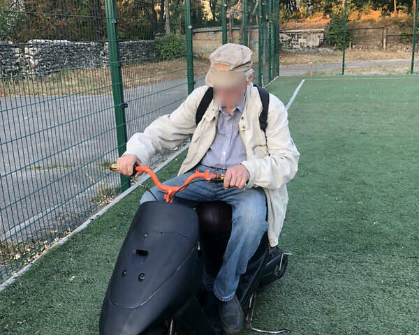 Черный Сузуки Летс 2, объемом двигателя 0.05 л и пробегом 2 тыс. км за 290 $, фото 2 на Automoto.ua