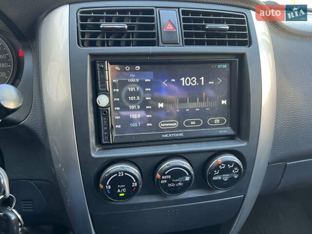 Бежевый Сузуки Лиана, объемом двигателя 1.59 л и пробегом 254 тыс. км за 4500 $, фото 2 на Automoto.ua