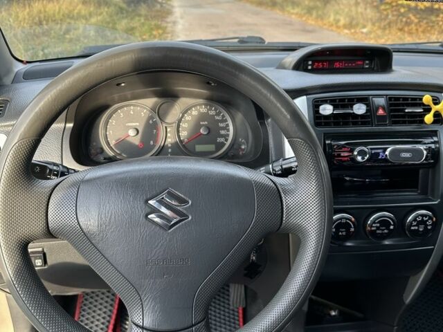 Бежевий Сузукі Ліана, об'ємом двигуна 1.6 л та пробігом 186 тис. км за 4200 $, фото 7 на Automoto.ua