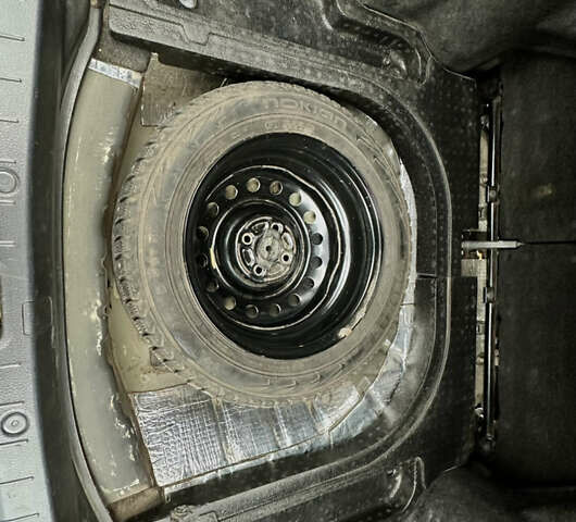 Чорний Сузукі Ліана, об'ємом двигуна 1.6 л та пробігом 192 тис. км за 4900 $, фото 15 на Automoto.ua