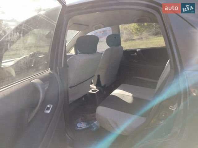 Черный Сузуки Лиана, объемом двигателя 1.6 л и пробегом 300 тыс. км за 3900 $, фото 15 на Automoto.ua