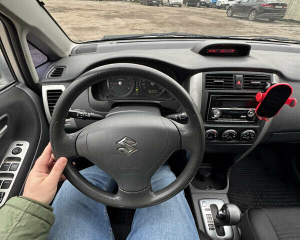 Серый Сузуки Лиана, объемом двигателя 1.6 л и пробегом 186 тыс. км за 5399 $, фото 35 на Automoto.ua