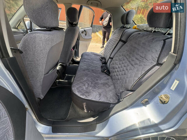 Синий Сузуки Лиана, объемом двигателя 1.3 л и пробегом 167 тыс. км за 3800 $, фото 5 на Automoto.ua