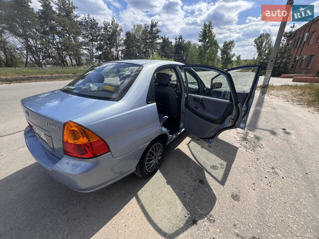 Синий Сузуки Лиана, объемом двигателя 1.3 л и пробегом 167 тыс. км за 3800 $, фото 2 на Automoto.ua