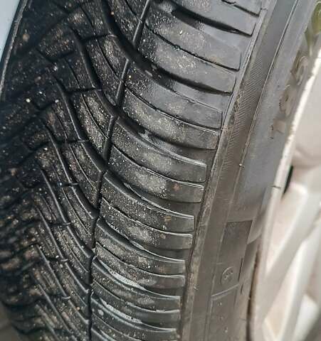 Синий Сузуки Лиана, объемом двигателя 1.6 л и пробегом 252 тыс. км за 3700 $, фото 15 на Automoto.ua