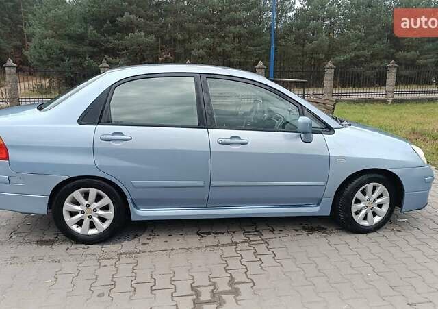 Синий Сузуки Лиана, объемом двигателя 1.6 л и пробегом 252 тыс. км за 3700 $, фото 3 на Automoto.ua