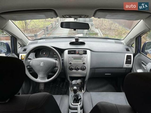 Синий Сузуки Лиана, объемом двигателя 1.4 л и пробегом 158 тыс. км за 4800 $, фото 14 на Automoto.ua