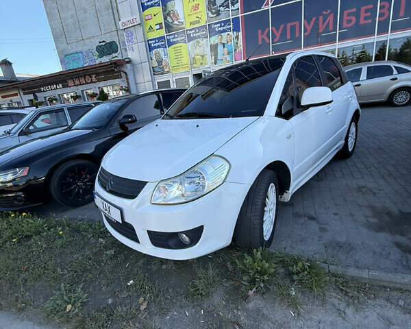Сузуки СХ4 2009 в Львове на Automoto.ua Белый Сузуки СХ4, объемом двигателя 1.6 л и пробегом 176 тыс. км за 5500 $, фото 4 на Automoto.ua