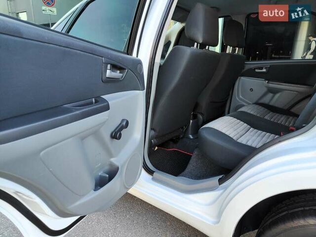 Белый Сузуки СХ4, объемом двигателя 1.6 л и пробегом 192 тыс. км за 5990 $, фото 41 на Automoto.ua
