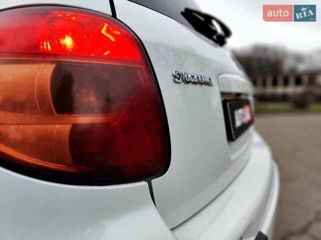 Белый Сузуки СХ4, объемом двигателя 1.6 л и пробегом 192 тыс. км за 5490 $, фото 14 на Automoto.ua