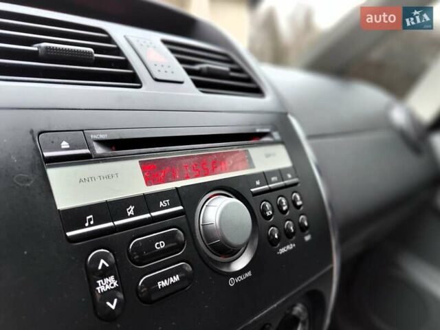 Белый Сузуки СХ4, объемом двигателя 1.6 л и пробегом 192 тыс. км за 5490 $, фото 36 на Automoto.ua