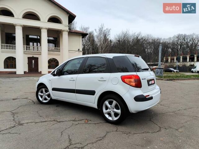 Белый Сузуки СХ4, объемом двигателя 1.6 л и пробегом 192 тыс. км за 5490 $, фото 8 на Automoto.ua