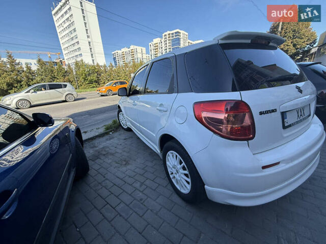 Сузуки СХ4 2009 в Львове на Automoto.ua Белый Сузуки СХ4, объемом двигателя 1.6 л и пробегом 176 тыс. км за 5500 $, фото 2 на Automoto.ua