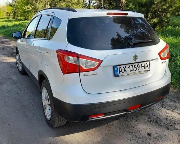 Белый Сузуки СХ4, объемом двигателя 1.6 л и пробегом 195 тыс. км за 14400 $, фото 1 на Automoto.ua