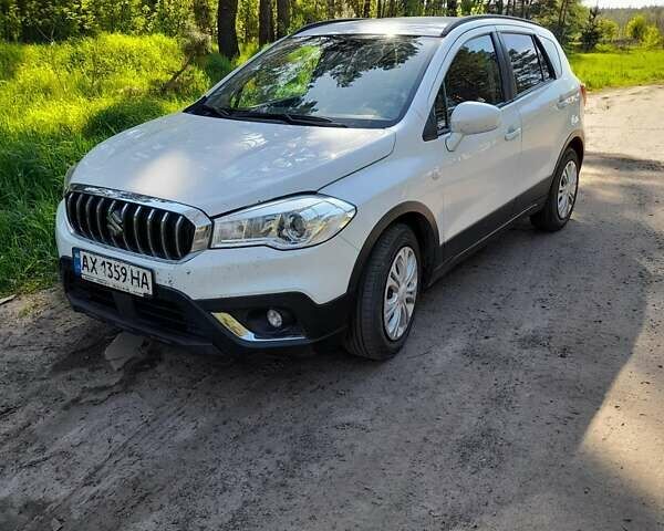 Белый Сузуки СХ4, объемом двигателя 1.6 л и пробегом 195 тыс. км за 14400 $, фото 2 на Automoto.ua