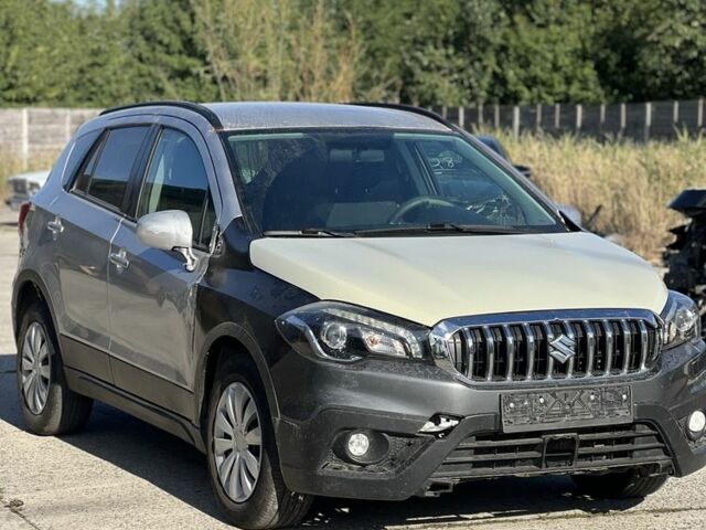 Белый Сузуки СХ4, объемом двигателя 1.6 л и пробегом 71 тыс. км за 8400 $, фото 2 на Automoto.ua