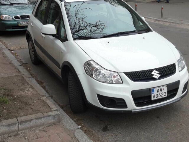 Сузуки СХ4 2014 в Харькове на Automoto.ua Белый Сузуки СХ4, объемом двигателя 1.6 л и пробегом 212 тыс. км за 5700 $, фото 2 на Automoto.ua