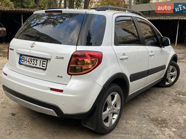 Сузуки СХ4 2012 в Одессе на Automoto.ua Белый Сузуки СХ4, объемом двигателя 1.59 л и пробегом 85 тыс. км за 11111 $, фото 3 на Automoto.ua