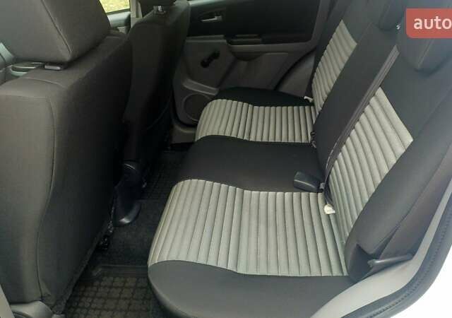 Белый Сузуки СХ4, объемом двигателя 1.6 л и пробегом 98 тыс. км за 11000 $, фото 6 на Automoto.ua