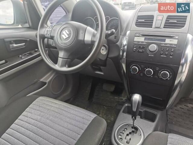 Білий Сузукі СХ4, об'ємом двигуна 1.6 л та пробігом 125 тис. км за 9999 $, фото 14 на Automoto.ua