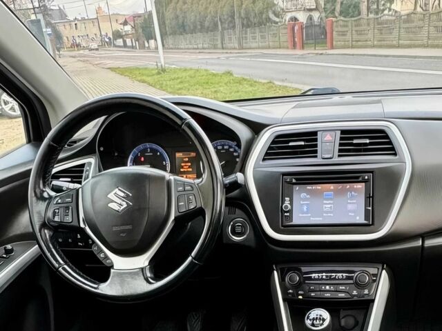 Белый Сузуки СХ4, объемом двигателя 1.6 л и пробегом 85 тыс. км за 4000 $, фото 10 на Automoto.ua