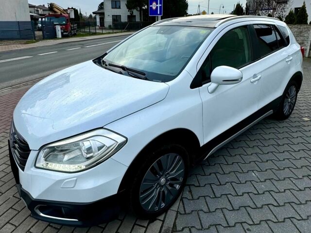 Белый Сузуки СХ4, объемом двигателя 1.6 л и пробегом 85 тыс. км за 4000 $, фото 2 на Automoto.ua