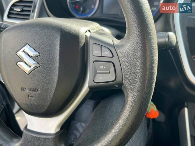 Сузуки СХ4 2014 в Полтаве на Automoto.ua Белый Сузуки СХ4, объемом двигателя 1.59 л и пробегом 114 тыс. км за 12900 $, фото 18 на Automoto.ua