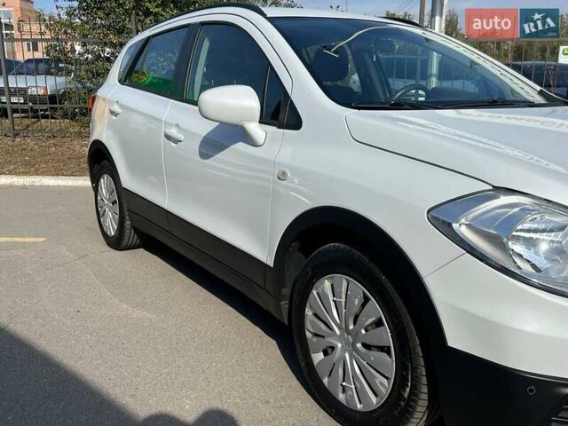 Сузуки СХ4 2014 в Полтаве на Automoto.ua Белый Сузуки СХ4, объемом двигателя 1.59 л и пробегом 114 тыс. км за 12900 $, фото 10 на Automoto.ua