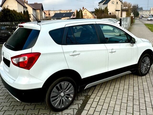 Белый Сузуки СХ4, объемом двигателя 1.6 л и пробегом 85 тыс. км за 4000 $, фото 6 на Automoto.ua