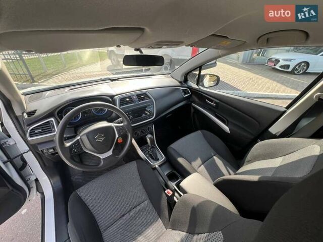 Сузуки СХ4 2014 в Полтаве на Automoto.ua Белый Сузуки СХ4, объемом двигателя 1.59 л и пробегом 114 тыс. км за 12900 $, фото 13 на Automoto.ua