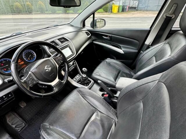 Белый Сузуки СХ4, объемом двигателя 1.6 л и пробегом 85 тыс. км за 4000 $, фото 9 на Automoto.ua