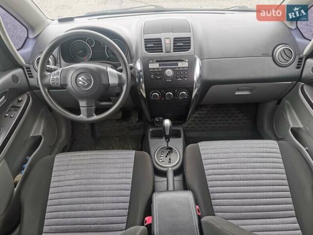 Білий Сузукі СХ4, об'ємом двигуна 1.6 л та пробігом 125 тис. км за 9999 $, фото 15 на Automoto.ua